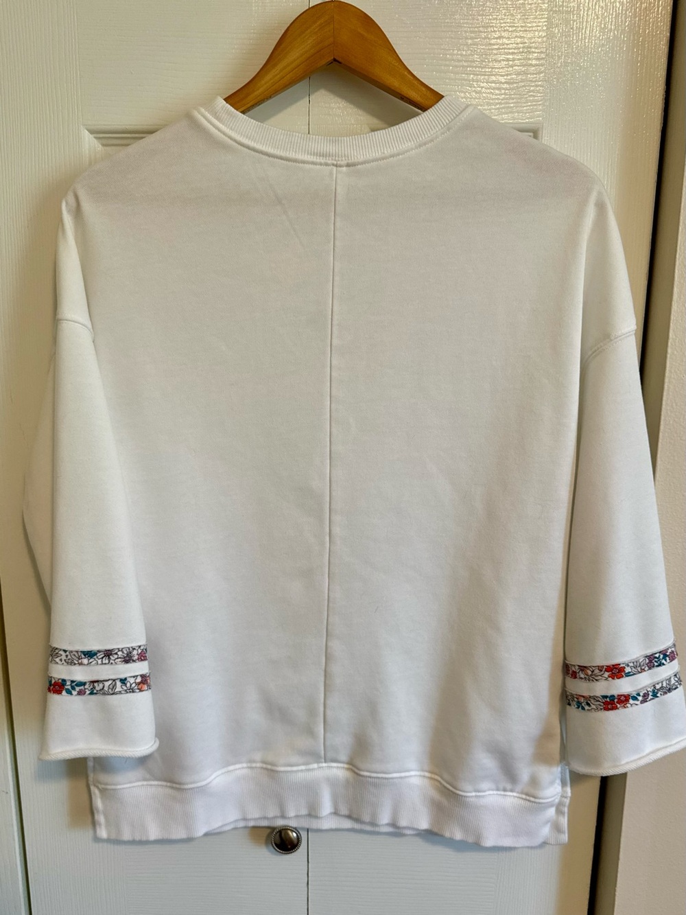 Oversized Floral Appliquéd Peace Symbol Sweatshirt Size S - Picture 4 of 9